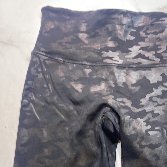 Spanx Faux Leather Camo Leggings - Picture 5 of 7